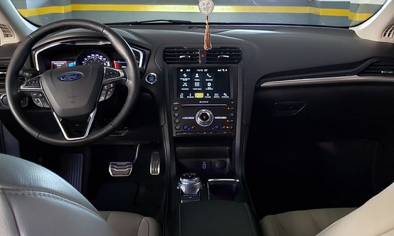 Fusion Titanium Awd ...