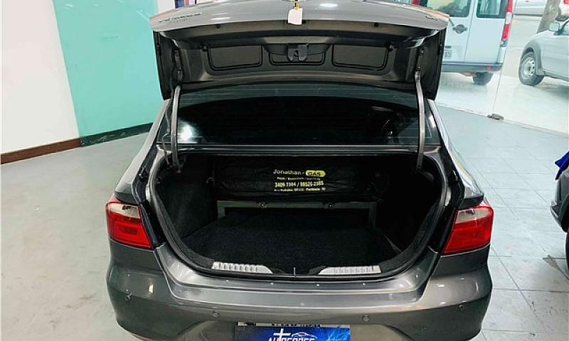 Volkswagen Voyage 20...