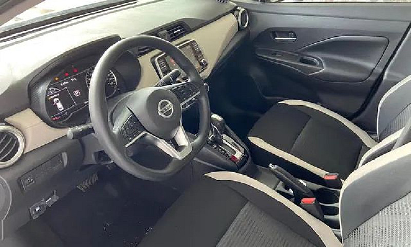 Nissan Versa Advance...