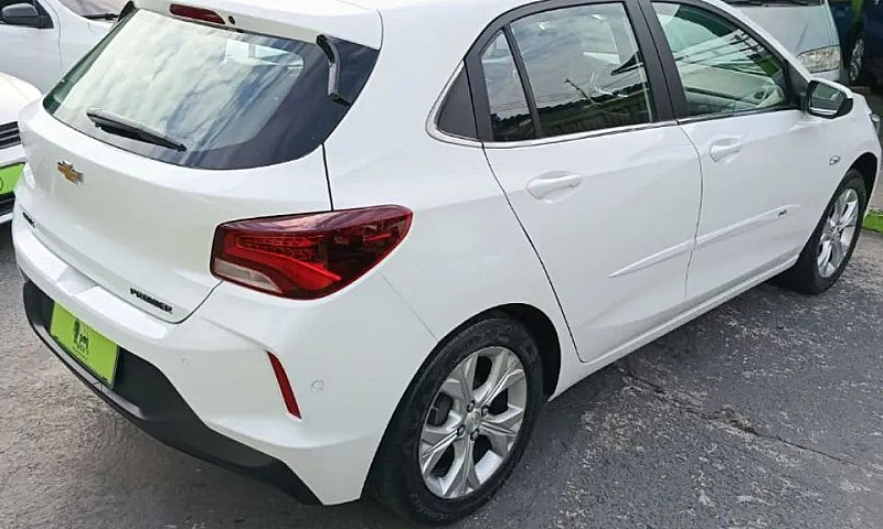 Chevrolet Onix Hatch...