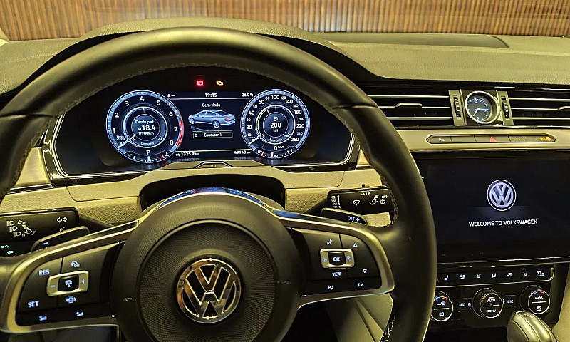 Volkswagen Passat Hi...