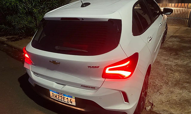 Chevrolet Onix Hatch...