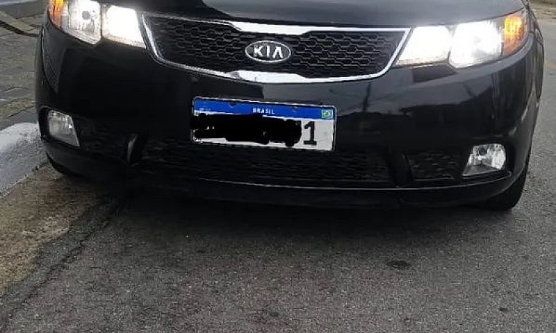 Kia Motors Cerato 1....