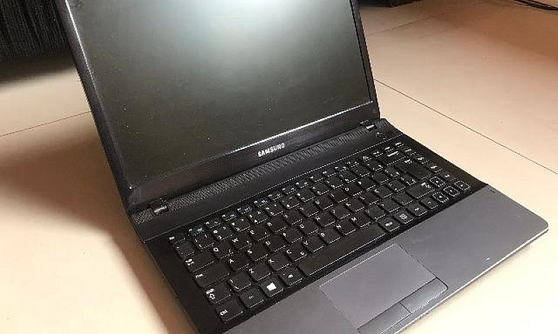 Notebook Samsung 300...