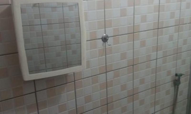 Alugo...