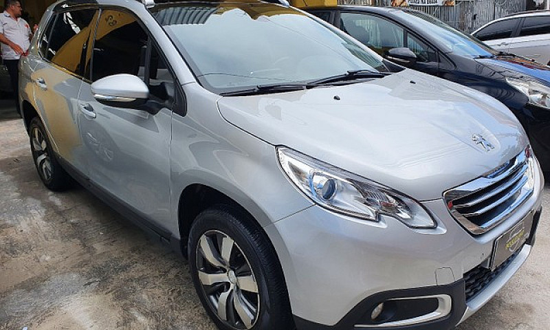 + Peugeot 2008 1.6 A...