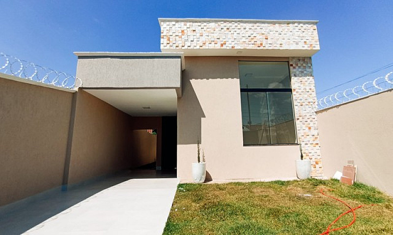 Casa Com 03 Quartos ...