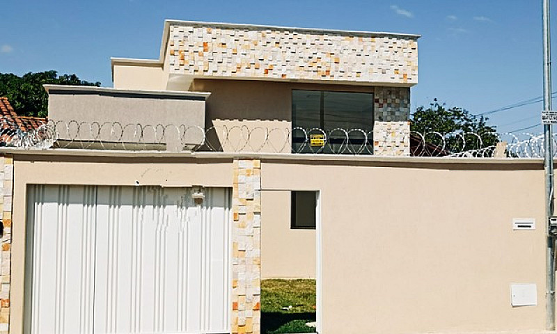 Casa Com 03 Quartos ...