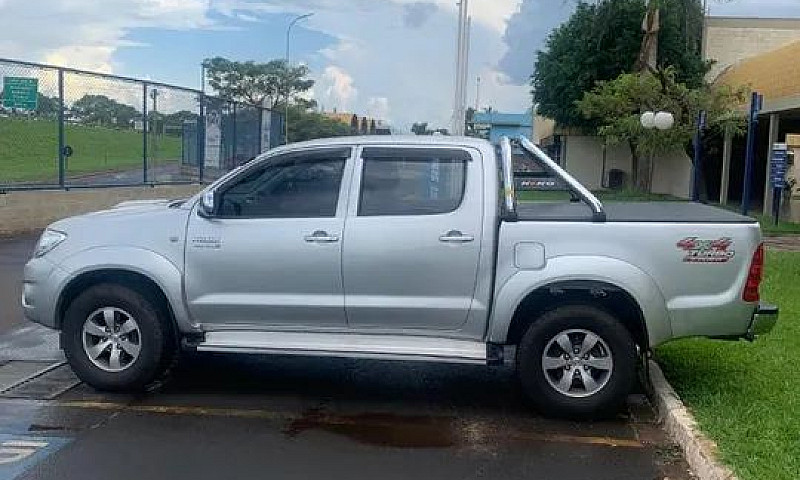 Hilux Srv 4X4...