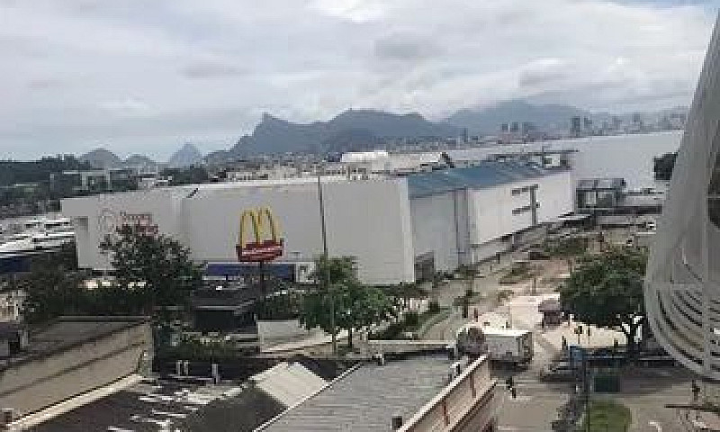 Kitnet Com Espaço Pa...