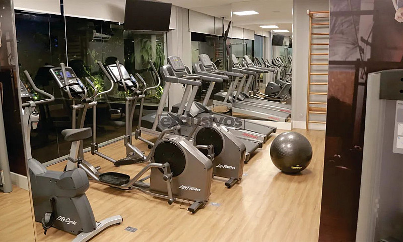 More No Ritz Class E...