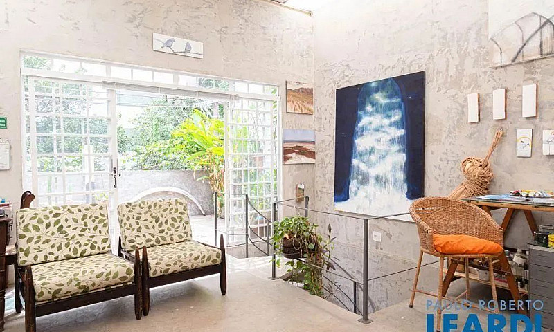 Casa Assobradada - P...