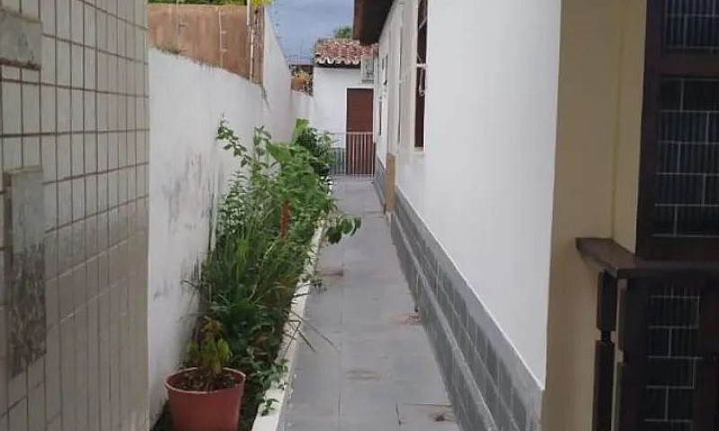 Alugo Casa Rua Públi...