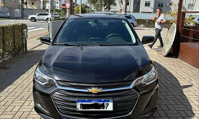 Chevrolet Onix Hatch...