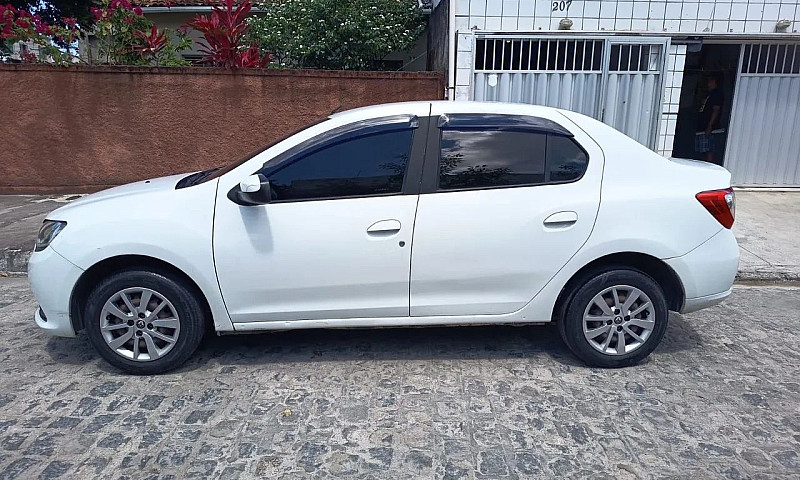 Renault Logan Expres...