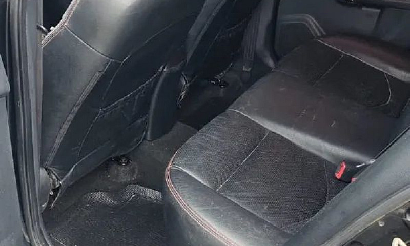 Kia Motors Cerato 1....
