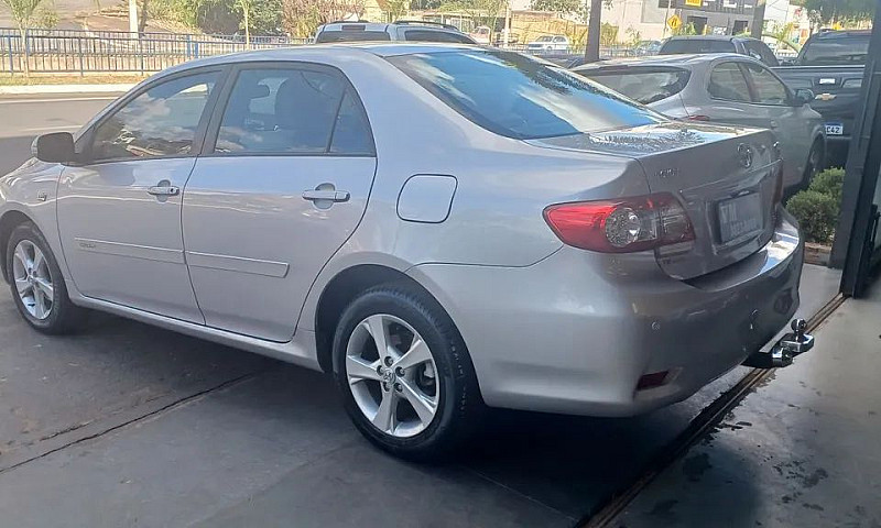 Toyota Corolla Xei 2...