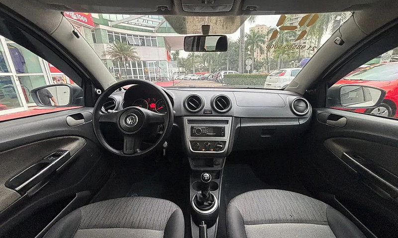 Volkswagen Gol 1.0 8...