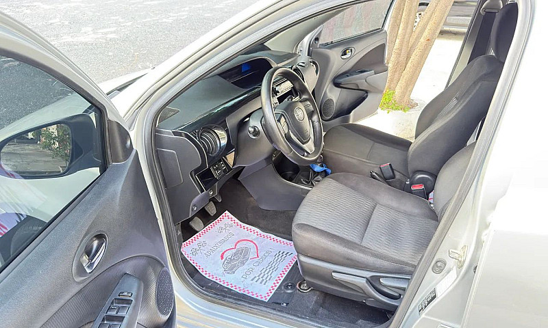 Toyota Etios X 1.3 F...