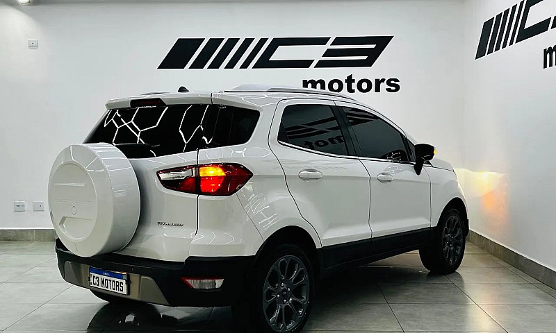 Ford Ecosport Titani...