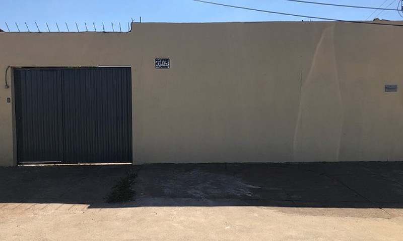 Aluga-Se Casa Garave...