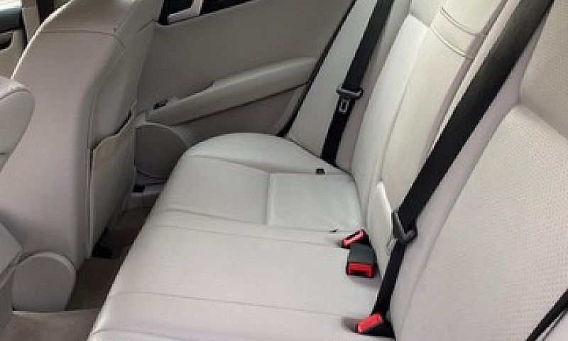 Mercedes C180 2013 A...