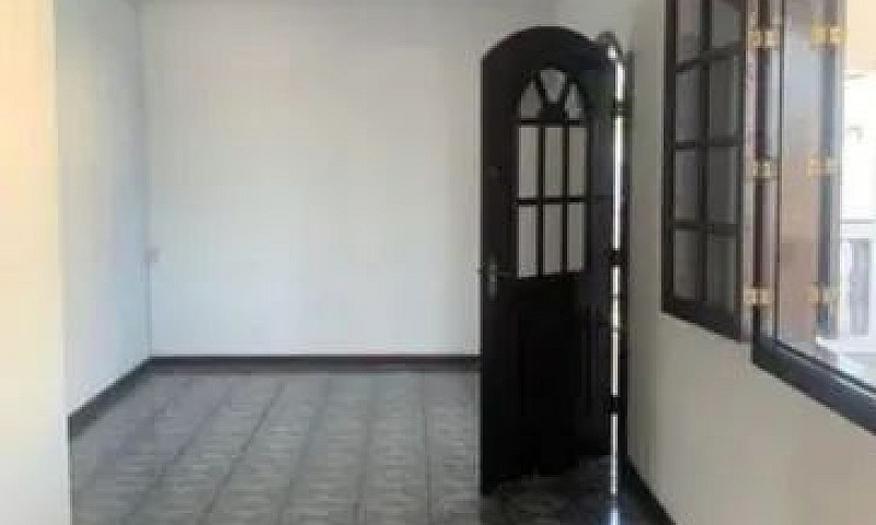 Casa Comercial Estra...