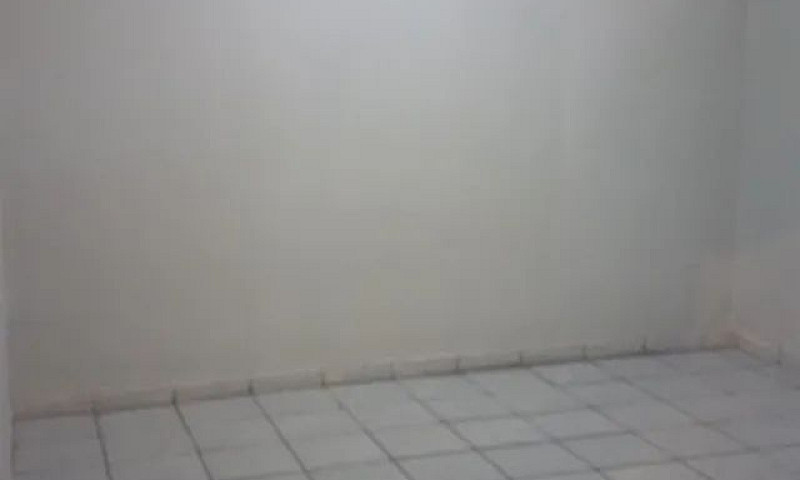 Aluga-Se Casa Pequen...