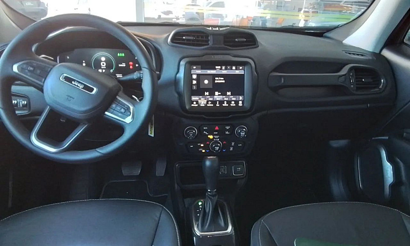 Jeep Renegade 2024 1...