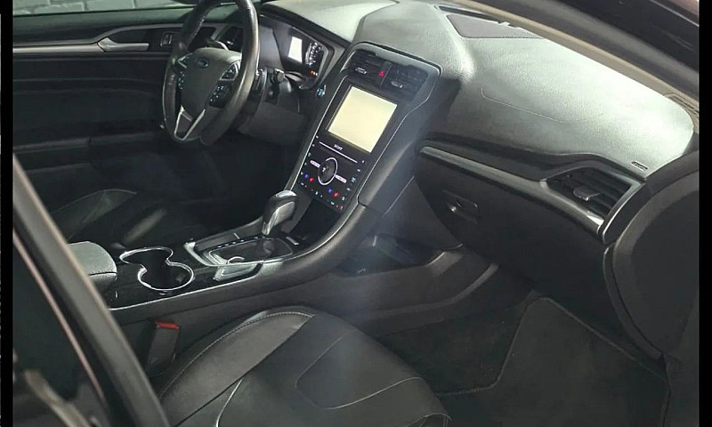 Ford Fusion Titanium...