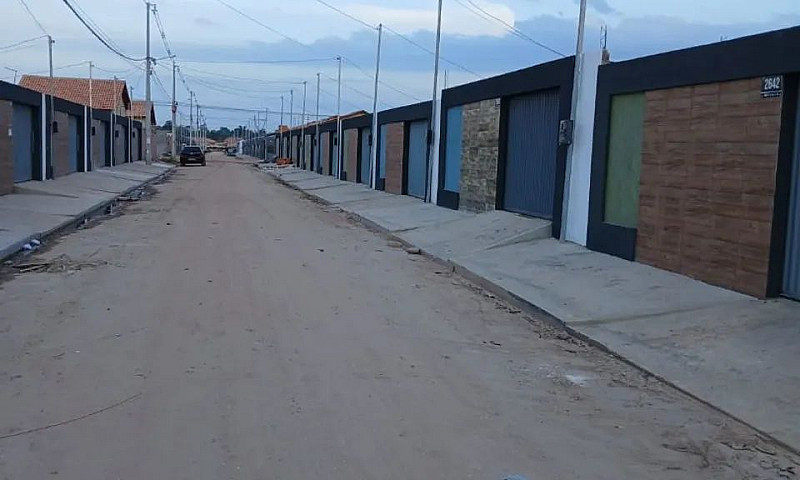 Casa Nova Em Castanh...