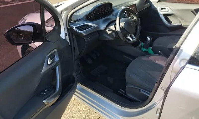 Peugeot 208 Griffe 1...