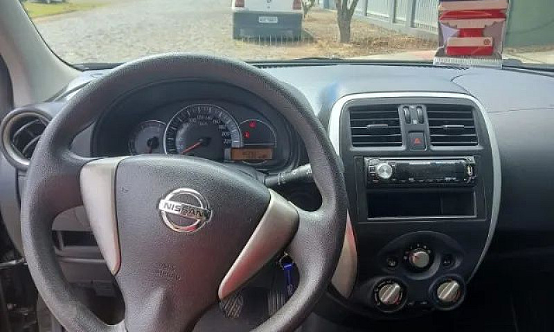 Nissan March S 1.0 1...
