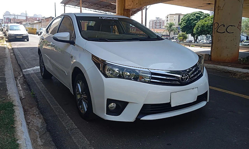 Toyota Corolla Xei 2...