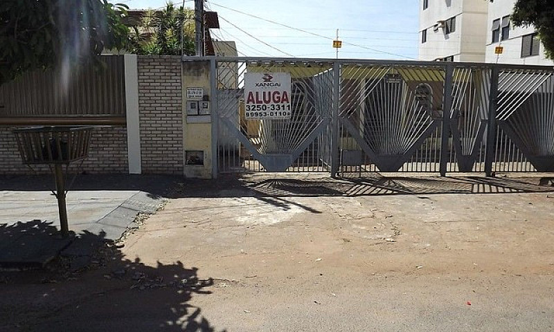 Casa Com 2 Dormitóri...
