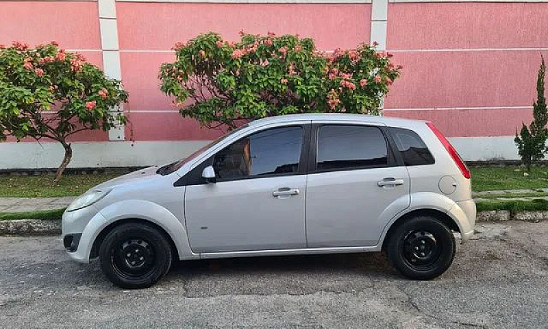 Ford Fiesta ...