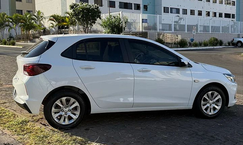 Chevrolet Onix Hatch...