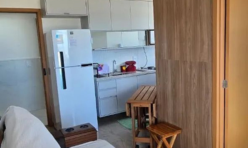 Alex Aluga, Apartame...