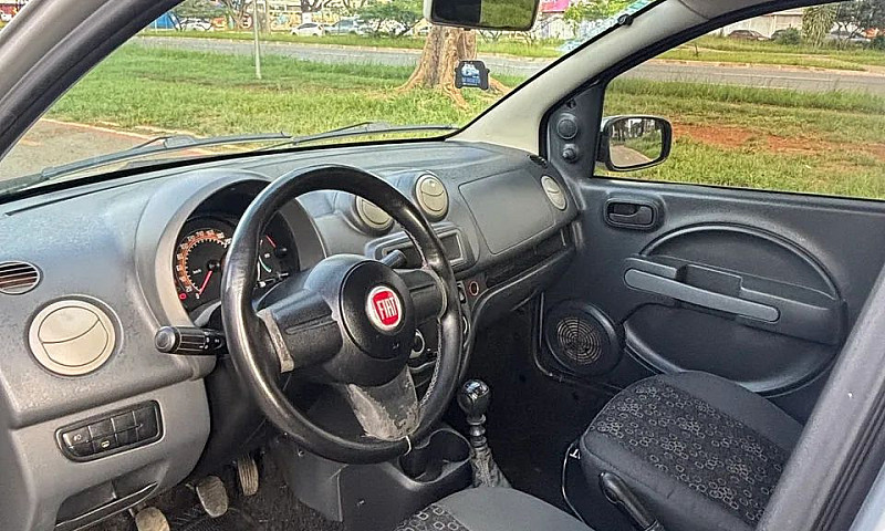 Fiat Uno Vivace Cele...