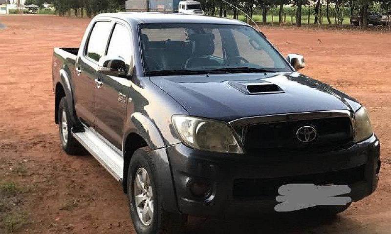 Toyota Hilux...