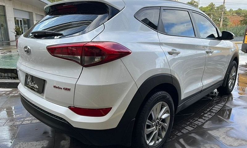 Hyundai Tucson 1.6 1...