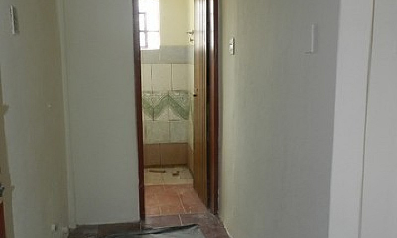 Casa 02 Dormitórios ...