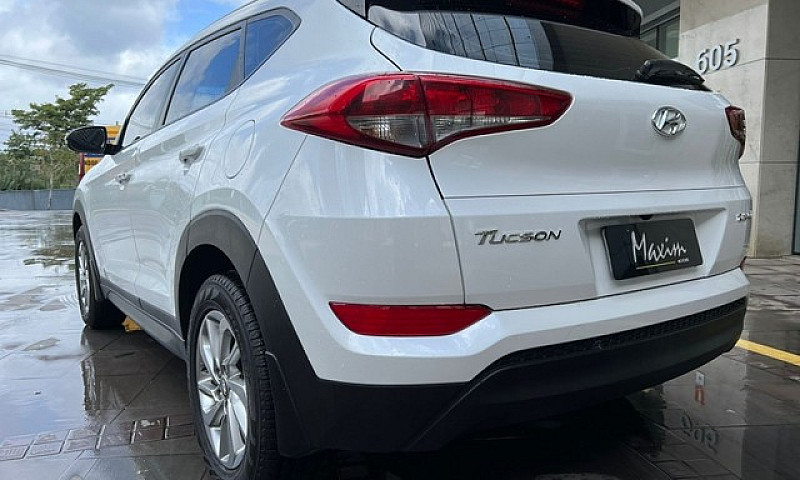 Hyundai Tucson 1.6 1...