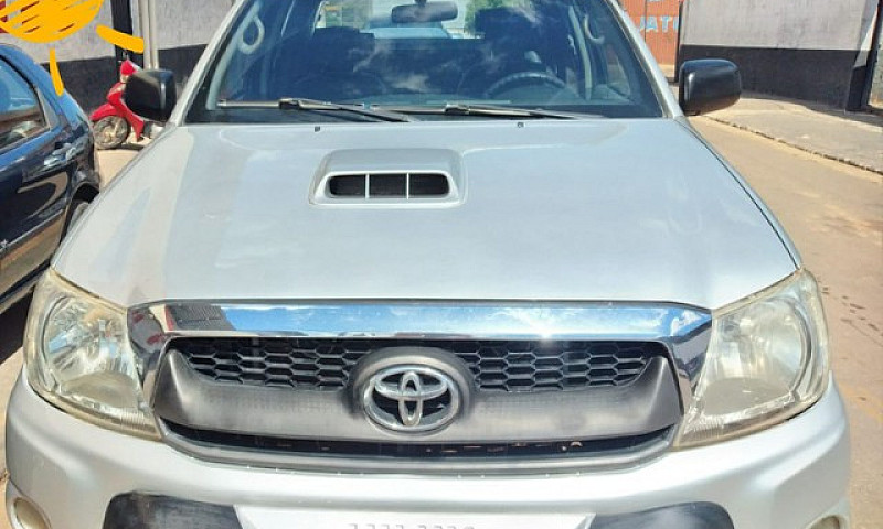Vendo  Hilux 4X4 3.0...