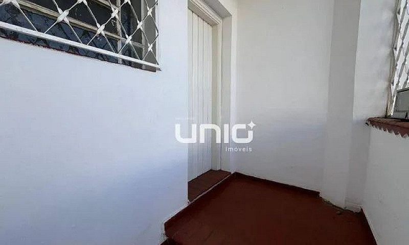 Casa Com 2 Dormitóri...