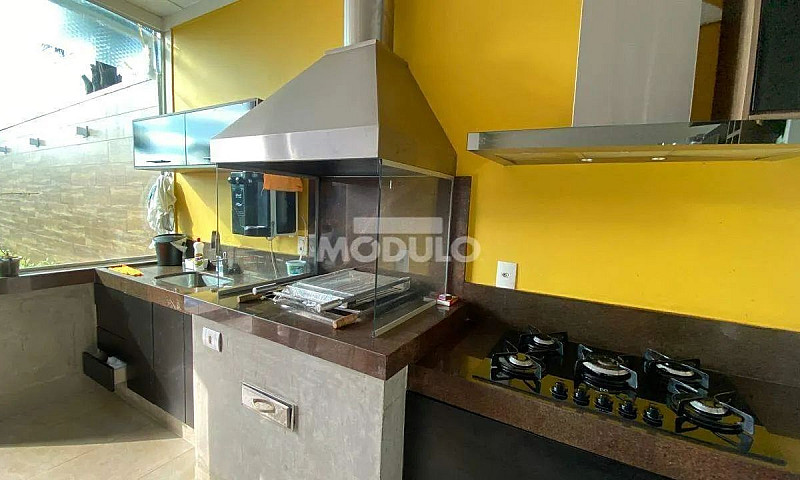 Casa Em Condomínio M...