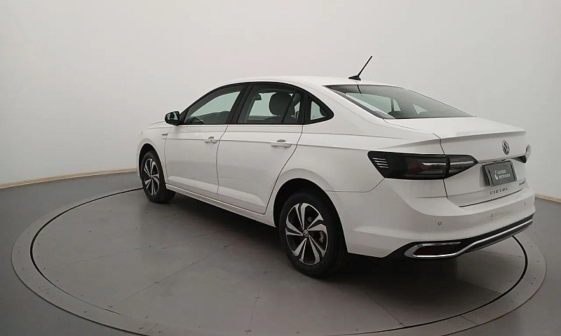 Volkswagen Virtus Co...