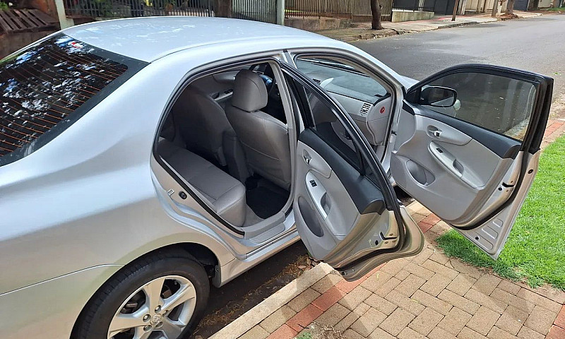 Toyota Corolla Xei 2...
