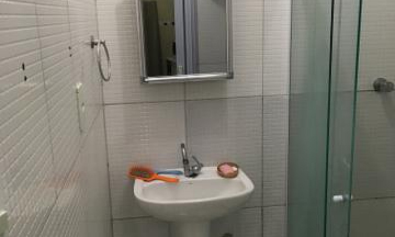 Casa 2/4 Toda No Pis...