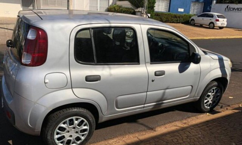 Fiat Uno Vivace...